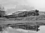 41 1115 mit einem Personenzug nach Saalfeld (Saale) an der Autobahnbrücke bei Maua. (12.1974) <i>Foto: Martin Heller</i>