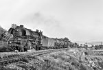 41 1180 fährt mit einem Güterzug bei Saalfeld-Remschütz nordwärts. (08.1983) <i>Foto: Martin Heller</i>