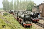 44 2569 (ex 44 569) und 44 1569 (ex 44 1569) in der Est. Staßfurt des Bw Güsten mit der frisch hauptuntersuchten 01 1512.  (17.07.1982) <i>Foto: Thomas Fischer</i>