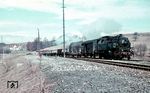 64 384 fährt mit ihrem Nahgüterzug in den Bahnhof Aldingen ein. (03.1965) <i>Foto: Rolf Hahmann</i>