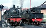 Im Bw Aalen trifft 78 323 auf ihre Schwesterlok 78 453. (04.1969) <i>Foto: Rolf Hahmann</i>