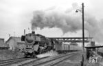 01 213 vom Bw Hof fährt mit dem D 248 (Hof - Straßbourg) aus dem Bahnhof Crailsheim. Die Lok wird bis Stuttgart an dem Zug bleiben. Links liegt das Bw Crailsheim. (22.03.1967) <i>Foto: Reinhard Gumbert</i>