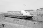 Unmittelbar hinter dem Lr mit 64 136 folgte 23 069 bei Königshofen (Baden) mit dem P 2530 auf der Fahrt in ihre Crailsheimer Heimat. (25.03.1967) <i>Foto: Reinhard Gumbert</i>