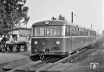 Ein VT 95 im Bahnhof Rahden im äußersten Norden von Nordrhein-Westfalen. (13.09.1960) <i>Foto: Basil Roberts</i>