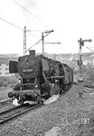052 389 fährt mit Ng 17602 fährt durch das Gleisdreieck der Schwarzbachtrasse in Wuppertal-Langerfeld. (03.08.1972) <i>Foto: Joachim Bügel</i>