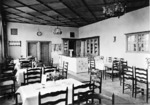 Blick in die Bahnhofsgaststätte von Hohenstein in Ostpreußen an der Eisenbahnstrecke Allenstein - Soldau. (1934) <i>Foto: RVM</i>