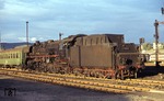 Im schönsten Abendlicht trifft 41 1025 im Bahnhof Saalfeld ein. (04.10.1977) <i>Foto: Peter Schiffer</i>