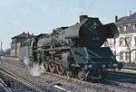 03 133 (Bw Berlin-Ostbf) macht sich im Bahnhof Helmstedt bereit, den D 1033 nach Leipzig zu übernehmen. (26.03.1970) <i>Foto: Wolfgang Bügel</i>