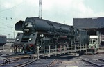 01 0533 (Bw Erfurt) auf der Drehscheibe im Bw Bebra. (02.05.1970) <i>Foto: Wolfgang Bügel</i>