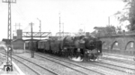 1925 erhielt 17 206 einen Hochdruckkessel der Bauart Schmidt-Hartmann mit einem Kesselüberdruck von 60 bar. Die seltene Betriebsaufnahme, der inzwischen als H 17 206 bezeichneten Lok des Bw Kassel, vor P 769 (Frankfurt/M – Kassel) in Kassel-Wilhelmshöhe möge die schlechte Bildqualität entschuldigen. (1929) <i>Foto: Werner Hubert</i>