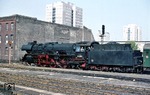 03 2295 rangiert auf der Westseite des Berliner Ostbahnhofs. (23.09.1976) <i>Foto: Gerd Bembnista</i>