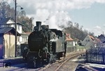 99 6102 setzt am damaligen Endpunkt der Strecke in Straßberg um. (04.04.1977) <i>Foto: Joachim Bügel</i>