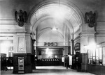 Das Postamt - mit den damals unvermeidlichen Hoheitszeichen - im Kölner Hauptbahnhof. (1936) <i>Foto: RVM</i>