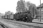 99 776 mit einem Personenzug nach Thum im Bahnhof Meinersdorf. (17.06.1966) <i>Foto: W. A. Reed</i>