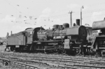 38 2125 (Schichau Elbing, Baujahr 1917) hatte zum Zeitpunkt der Aufnahme im Bw Dresden-Altstadt ihre besten Jahre schon hinter sich. Ein Jahr später war sie ausgemustert. (21.06.1966) <i>Foto: W. A. Reed</i>