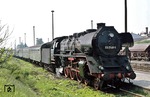 03 2148 vor P 3514 nach Berlin-Schöneweide im Bahnhof Zahna zwischen Lutherstadt Wittenberg und Jüterbog. (15.05.1977) <i>Foto: Wolfgang Bügel</i>