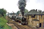 Ausfahrt frei für 02 0201 und 01 2207 mit dem Sonderzug zum "Tag des Eisenbahners" in Oberlichtenau. (12.06.1977) <i>Foto: Wolfgang Bügel</i>