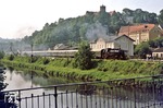 86 245 mit dem Sonderzug zum "Tag des Eisenbahners" an der Zschopau in Scharfenstein. (12.06.1977) <i>Foto: Wolfgang Bügel</i>