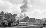 86 1615 verlässt mit D 764 nach Leipzig den Bahnhof Aue (Sachs). (09.1975) <i>Foto: Burkhard Wollny</i>
