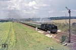 Auf dem Weg nach Dresden passiert 01 2066 mit D 673 aus Berlin das Einfahrsignal von Böhla. (17.09.1977) <i>Foto: Wolfgang Bügel</i>
