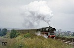 35 1074 mit einem Sonderzug bei Saalfeld. (24.09.1977) <i>Foto: Wolfgang Bügel</i>