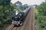 03 2058 (Bw Leipzig) vor D 567 am Grünauer Kreuz in Berlin. (31.07.1977) <i>Foto: Wolfgang Bügel</i>