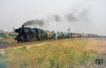 52 4817 (BMAG, Baujahr 1943) mit einem Güterzug am Biesdorfer Kreuz im Berliner Norden. (28.08.1977) <i>Foto: Wolfgang Bügel</i>