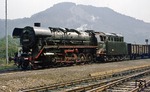 Im Bahnhof Kahla wartet die Saalfelder 44 0233 (ex 44 1233) eine Überholung ab. (18.09.1977) <i>Foto: Wolfgang Bügel</i>