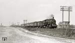 Die 55 5168 (Bw Leipzig-Wahren, Est Plagwitz) mit P 2382 (Leipzig – Meuselwitz) unterwegs zwischen Großzschocher und Knauthain. Im Hintergrund sind die Leipziger Eisen- und Stahlwerke, später Stammbetrieb des VEB Kombinats GISAG, heute Gießereibetrieb Georg Fischer zu sehen. Die Lok kam am 30.12.1967 von Falkenberg nach Plagwitz und wurde am 28.5.1969 z-gestellt (02.1968) <i>Foto: Hans-Joachim Simon (Archiv Ludger Kenning)</i>