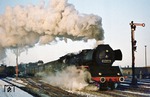 03 2105 dampft vor P 9536 nach Halberstadt aus dem Bahnhof Güsten. (19.02.1978) <i>Foto: Wolfgang Bügel</i>