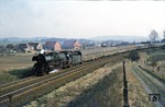 Mit D 488 (Kraków - Eisenach - Frankfurt/M) am Haken rollt 03 2095 vom Bw Görlitz scheinbar mühelos am Fotografen bei Reichenbach (Oberlausitz) vorbei. (30.03.1978) <i>Foto: Wolfgang Bügel</i>