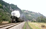 Unterhalb der berühmten Dornburger Schlösser hat 01 0519 den P 4005 nach Saalfeld am Haken. (11.05.1978) <i>Foto: Joachim Bügel</i>
