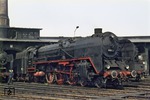 01 005 (Borsig 1926) war die dienstälteste 01 bei der Reichsbahn der DDR. Die beim Bw Magdeburg Hbf stationierte Lok ist hier im Bw Leipzig Hbf West zu Gast. 1975 wurde sie zum Verkehrsmuseum Dresden überstellt. Aktuell steht sie als Leihgabe im Eisenbahnmuseum Staßfurt. (09.08.1967) <i>Foto: J. R. Broughton</i>