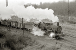 Noch bis Anfang der 1970er Jahre rangierten preußische G 8 im Dessauer Güterbahnhof, wie hier 55 3456. Im Hintergrund ist die Kuppel des Mausoleums von Ziebigk zu erkennen. (02.1970) <i>Foto: Hans-Joachim Simon (Archiv Ludger Kenning)</i>