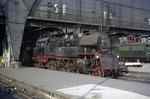 65 1005 vom Bw Leipzig Hbf West in Gleis 5 des Leipziger Hauptbahnhofs. (09.08.1967) <i>Foto: Robin Fell</i>