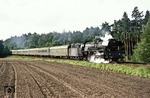 Mit D 510 nach Stralsund rauscht 03 0080 durch die uckermärkischen Kiefernwälder bei Angermünde. (12.09.1978) <i>Foto: Joachim Bügel</i>