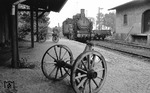 Gängiges rollendes Material im Bahnhof Eibenstock oberer Bahnhof. (04.10.1975) <i>Foto: Burkhard Wollny</i>