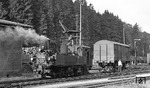 99 1568 während Rangierarbeiten im Bahnhof Schönheide Süd an der Schmalspurbahn Wilkau-Haßlau – Schönheide (-Carlsfeld), die mit 42 km die erste, steilste und längste sächsische Schmalspurbahn war. (04.10.1975) <i>Foto: Burkhard Wollny</i>