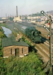 Die Signalstellung Hf 1 mit Geschwindigkeitsbeschränkung weist 65 1024 mit P 9075 in Gera-Süd den Weg Richtung Ronneburg. (12.10.1978) <i>Foto: Wolfgang Bügel</i>