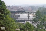 Am diesigen "Tag des Eisenbahners" fährt 38 205 mit DMV-Sonderzug P 23646 über die Muldebrücke in Rochlitz. (08.06.1980) <i>Foto: Wolfgang Bügel</i>