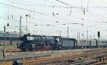 Die als "Jugendlok" beim Bw Leipzig Hbf West beheimatete 03 058 schiebt ihren Zug zurück ins Gleisvorfeld des Leipziger Hauptbahnhofs. (12.07.1967) <i>Foto: Robin Fell</i>