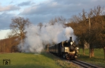 Auf Österreichs ältester Schmalspurbahn ist ÖBB 298.52 mit einem Zug Richtung Grünburg kurz vor der Haltestelle Sommerhubermühle unterwegs. (06.12.2008) <i>Foto: Stefan Jurasovits   </i>