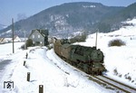 95 0041 rollt mit Dg 55445 bei Mengersgereuth-Hämmern Sonneberg entgegen. (28.02.1979) <i>Foto: Wolfgang Bügel</i>