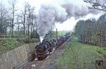 58 3017 passiert mit einem Nahgüterzug aus St. Egidien das Einfahrsignal des Bahnhofs Lichtenstein (Sachsen) und wird dort anschließend rangieren.  (28.04.1979) <i>Foto: Wolfgang Bügel</i>