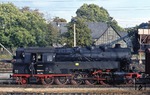 Im Bahnhof Schmiedefeld rangiert 95 0041 vom Bw Probstzella. (04.10.1977) <i>Foto: Peter Schiffer</i>