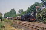 44 0177 wurde am 20.06.1940 als 44 177 fabrikneu dem Bw Sangerhausen (RBD Kassel !) zugeteilt. 39 Jahre später war sie gerade einmal 40 km weiter gewandert zum Bw Nordhausen. Hier erreicht die Lok mit ihrem Zug den Bahnhof Klostermansfeld. (31.05.1979) <i>Foto: Joachim Bügel</i>