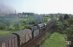 Während 01 0535 mit Gex 2650 dem haltzeigenden Einfahrsignal von Angermünde entgegenrollt, kommt ihr 01 1518 mit E 315 (Szczecin - Berlin) entgegen. (04.06.1979) <i>Foto: Joachim Bügel</i>