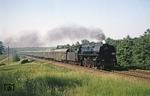 01 0535 durcheilt vor D 917 nach Berlin die Mecklenburgische Seenlandschaft bei Warnitz. (04.06.1979) <i>Foto: Joachim Bügel</i>