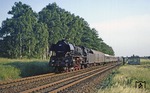 03 0077 mit dem D 914 (Dresden - Stralsund), den die Lok in Berlin-Lichtenberg übernommen hatte, bei Warnitz. (05.06.1979) <i>Foto: Joachim Bügel</i>
