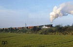 Am Einfahrsignal von Klostermansfeld erscheint die Nordhausener 44 0546 mit einem Ganzzug. (24.12.1979) <i>Foto: Joachim Bügel</i>